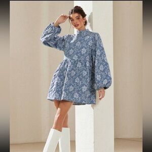 Elegant Blue Floral Long Sleeve Dress